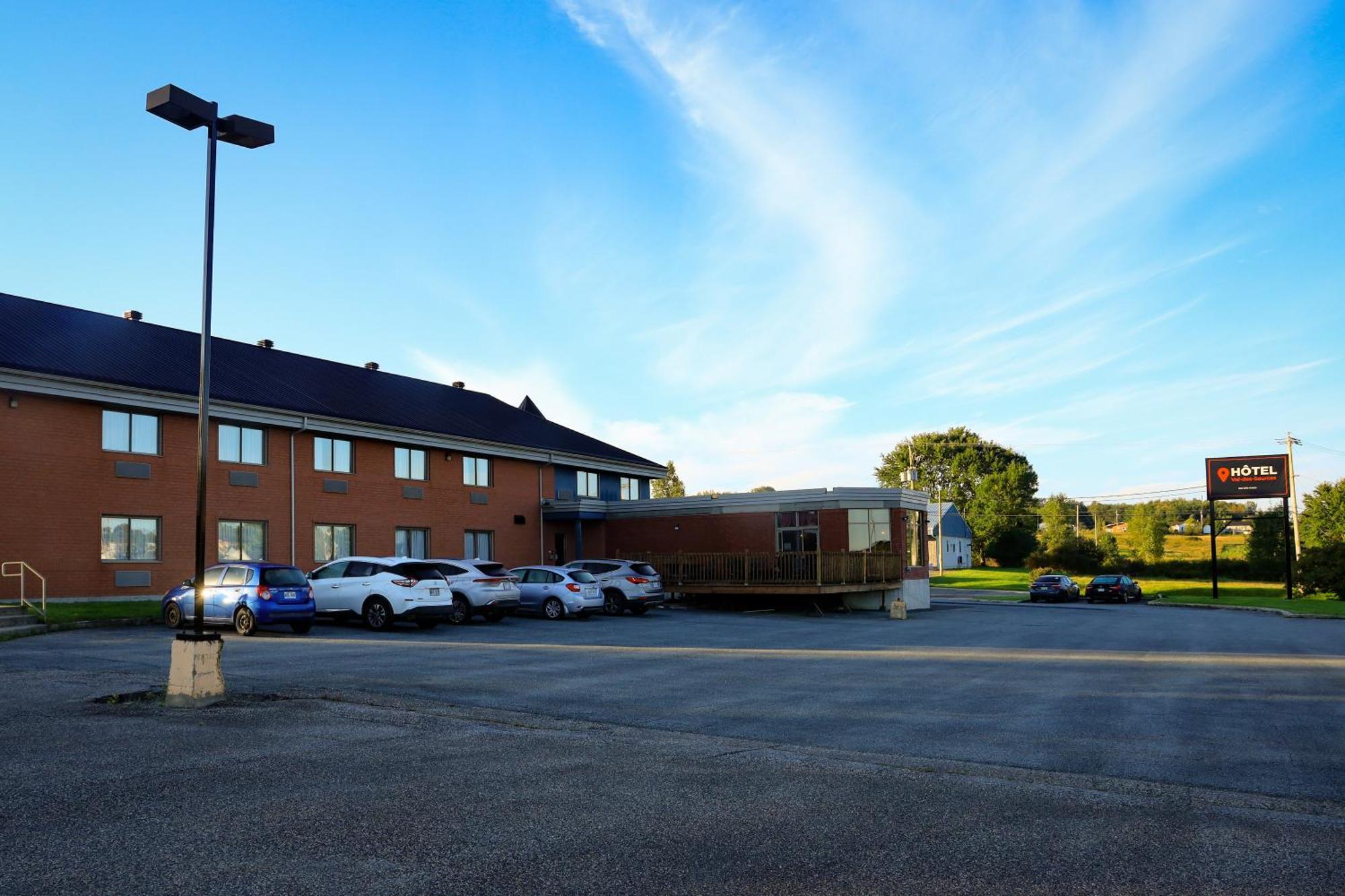 Hotel Val-Des-Sources Asbestos Екстериор снимка